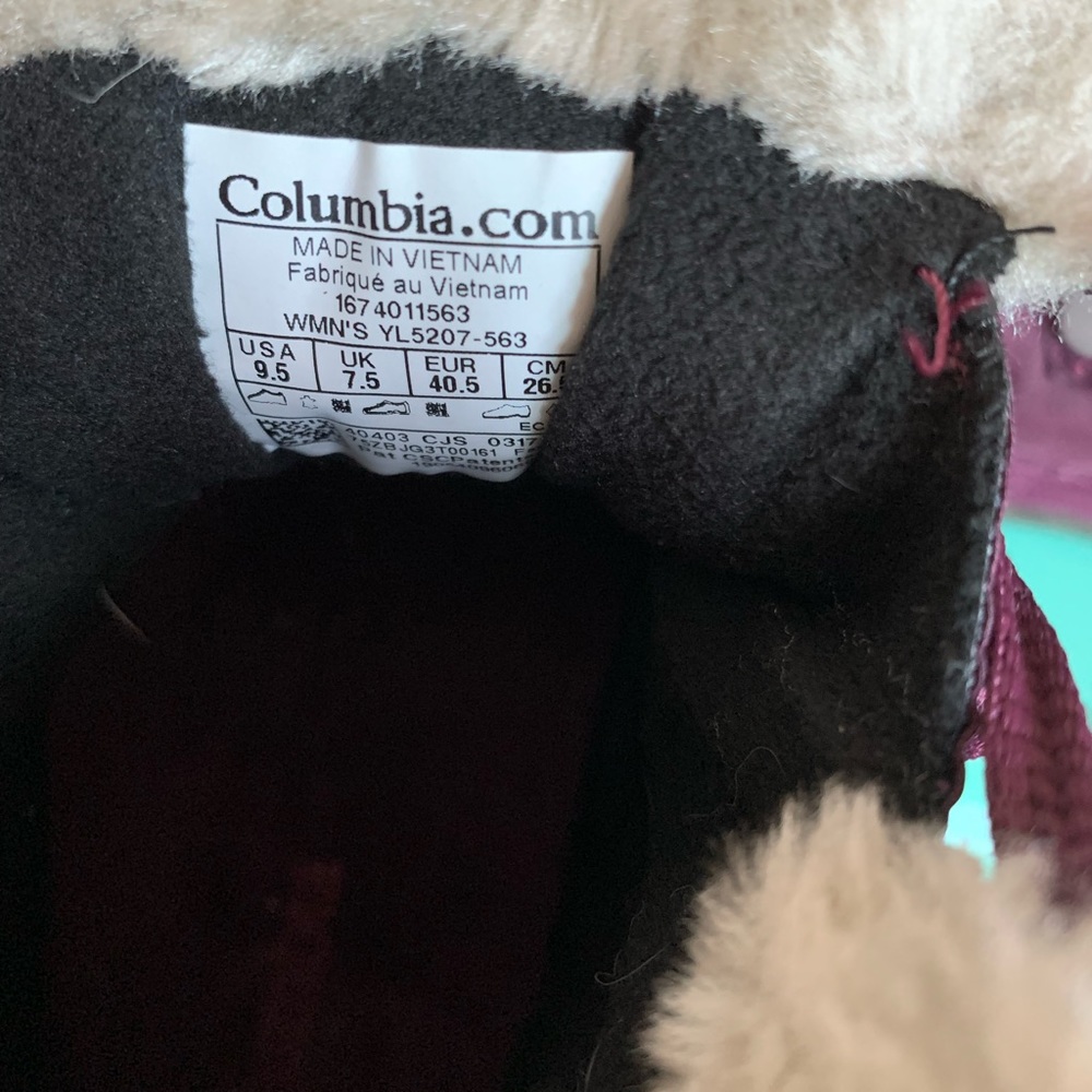 Columbia Purple Ankle Boots with Fur Lining - Picture 9 of 9